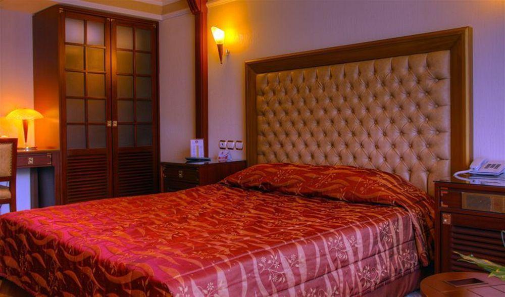 Karaca Hotel 4*